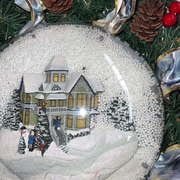 NEW Thomas Kinkade musical wreath Let is snow - Picture 3 of 8